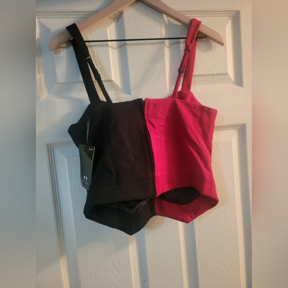 Harley Quinn top from Hot Topic, Size M - Picture 3 of 5